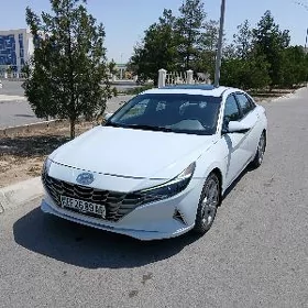 Hyundai Elantra 2021
