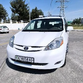 Toyota Sienna 2008