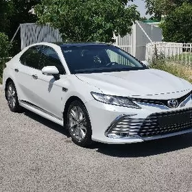 Toyota Camry 2022