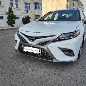 Toyota Camry 2018