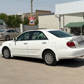 Toyota Camry 2004