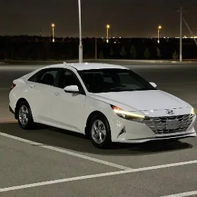 Hyundai Elantra 2023