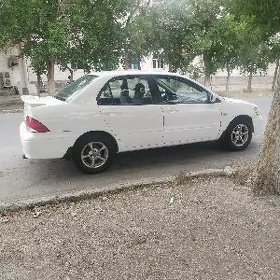 Mitsubishi Lanser 2002