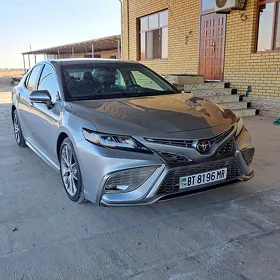 Toyota Camry 2021