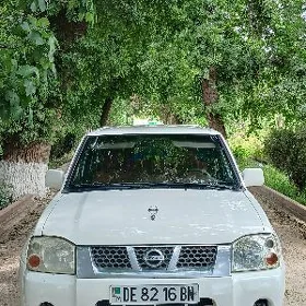 Nissan Navara 2011