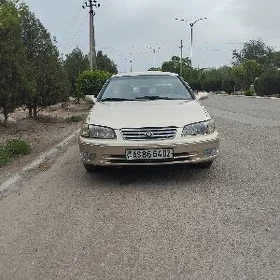 Toyota Camry 2000