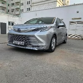 Toyota Sienna 2021