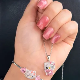 Hello kitty Spocka