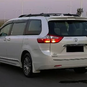 Toyota Sienna 2015