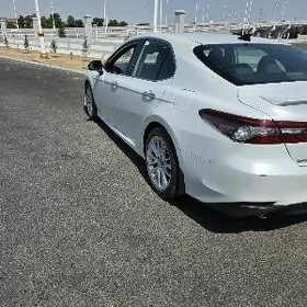 Toyota Camry 2020