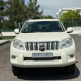 Toyota Land Cruiser Prado 2013
