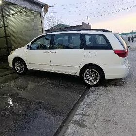 Toyota Sienna 2005