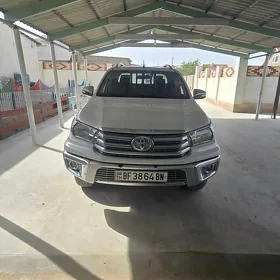 Toyota Hilux 2016
