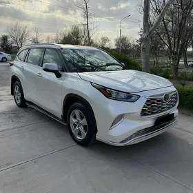 Toyota Highlander 2020