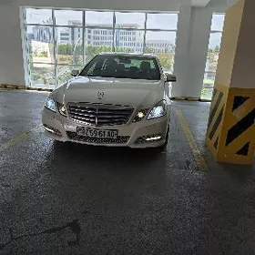 Mercedes-Benz W212 2010