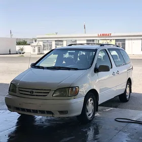 Toyota Sienna 2002