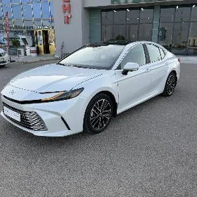 Toyota Camry 2025