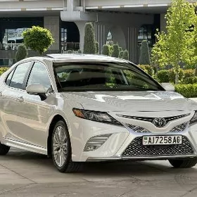 Toyota Camry 2020