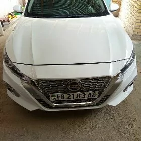 Nissan Altima 2022