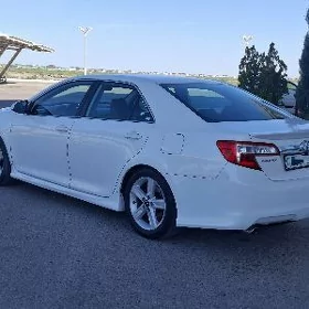 Toyota Camry 2014