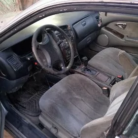 Mitsubishi Diamante 1995