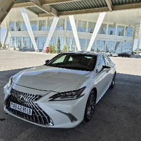 Lexus ES 350 2022
