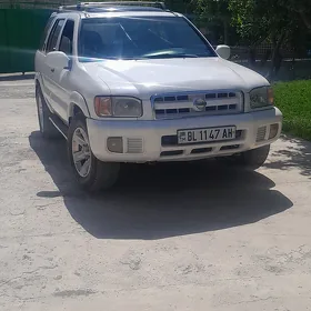 Nissan Pathfinder 2001