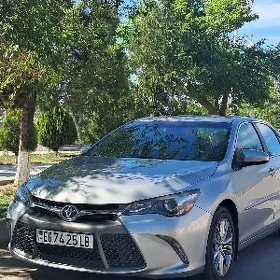 Toyota Camry 2017