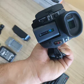 SONY HDR-CX900E