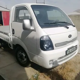 Kia Bongo 2013