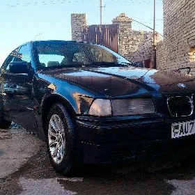 BMW 320 1992