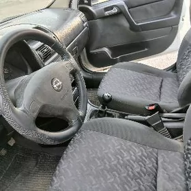 Opel Astra 2002