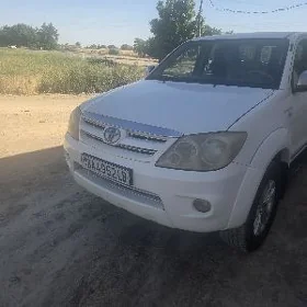 Toyota Fortuner 2006