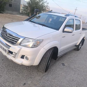 Toyota Hilux 2015