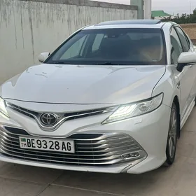 Toyota Camry 2018