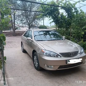 Toyota Camry 2004