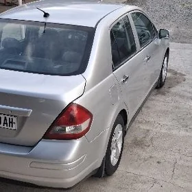Nissan Versa 2010