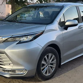 Toyota Sienna 2022