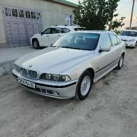 BMW E39 2003