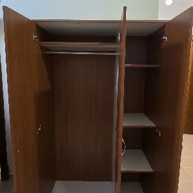 Şkaf/Шкаф