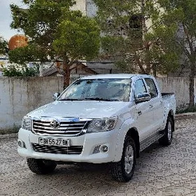 Toyota Hilux 2013