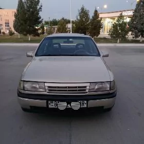 Opel Vectra 1990