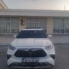 Toyota Highlander 2022