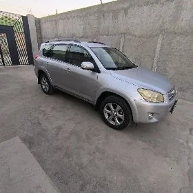 Toyota RAV4 2010