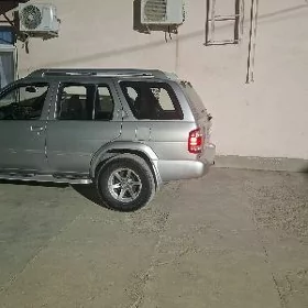 Nissan Pathfinder 2003