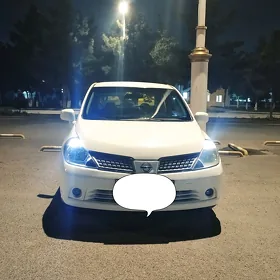 Nissan Versa 2010