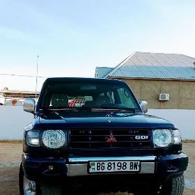 Mitsubishi Pajero 1998