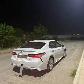 Toyota Camry 2020