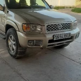 Nissan Pathfinder 2001