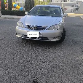 Toyota Camry 2005